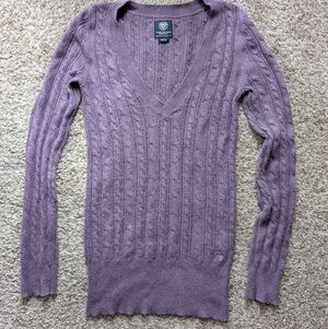 American Eagle Dusty Lavender Cable-Knit V-Neck Sweater Size M 2010s Preppy Mall